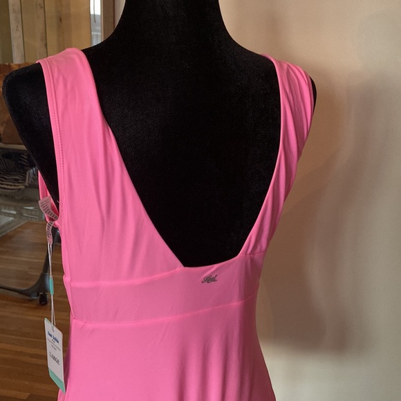 Hot Pink Plunge suit - Picture 4 of 5